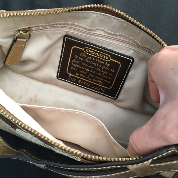 Authentic Coach purse - Picture 3 of 4